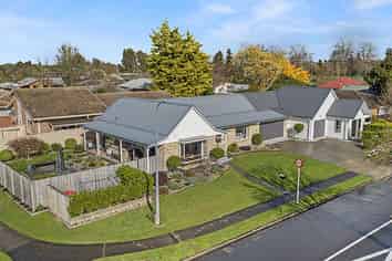 1 & 1a Azimuth Place, Flagstaff