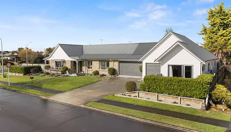 1 & 1a Azimuth Place, Flagstaff