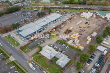 10,000sqm of Yard + Workshop and Office