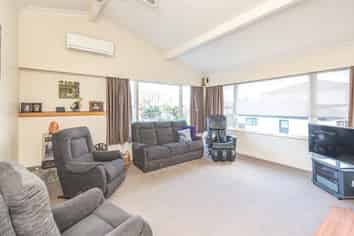 62 Peakes Road, Springvale