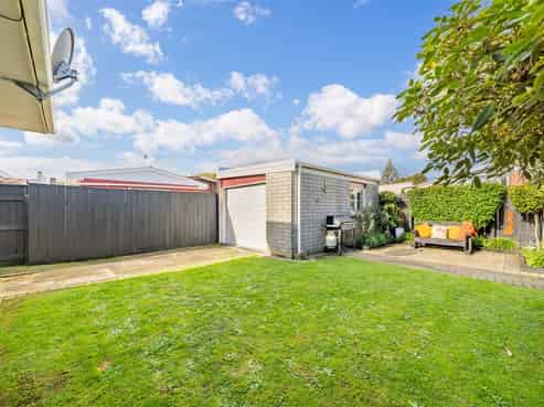 228a Taita Drive, Avalon