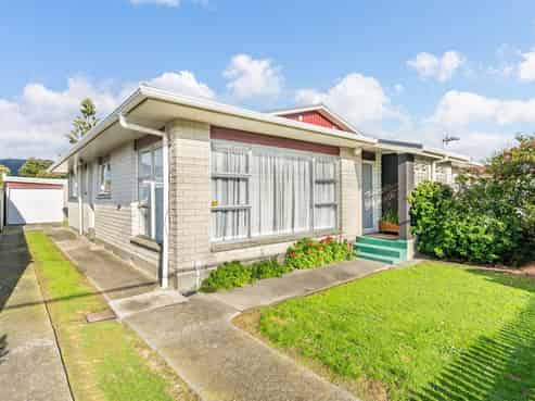 228a Taita Drive, Avalon