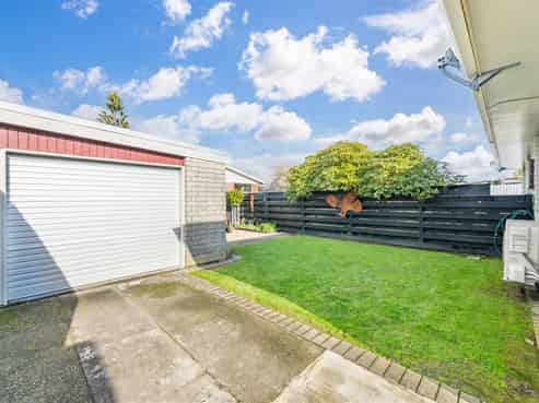 228a Taita Drive, Avalon