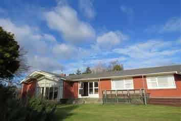 150 Old West Coast Road, Yaldhurst