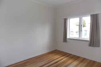 9 Mt Roskill Road, Mount Roskill