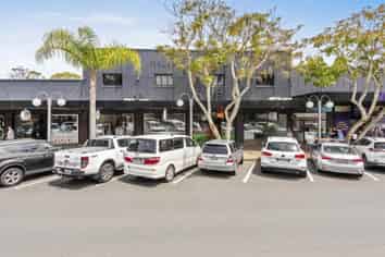 PRIME POSITION - HURSTMERE RETAIL