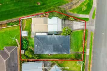 42 Israel Avenue, Clover Park