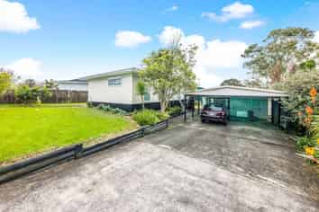 42 Israel Avenue, Clover Park