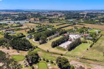 63 Riverland Road, Riverhead