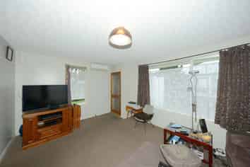 2/17 Takaro Avenue, Sockburn