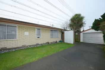 2/17 Takaro Avenue, Sockburn