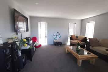 8 Warhorse Gate, Halswell