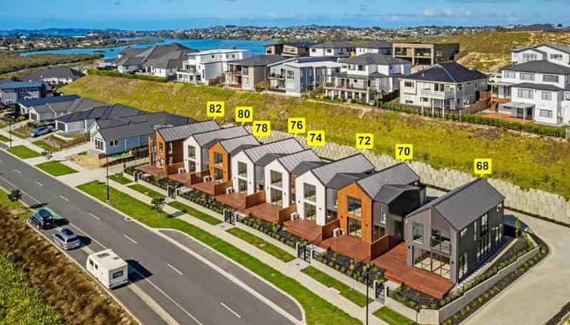 80 Arran Point Parade, Orewa