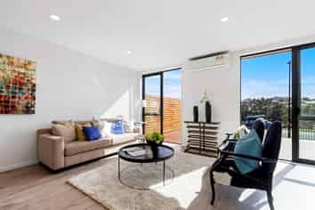 80 Arran Point Parade, Orewa