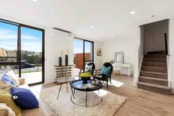 80 Arran Point Parade, Orewa