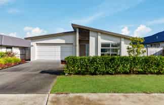 6 Andalusian Way, Karaka