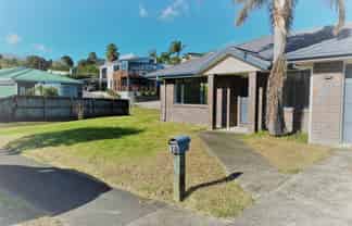 18 Toomer Place, Beachlands