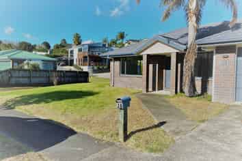 18 Toomer Place, Beachlands
