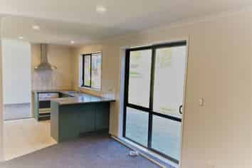 18 Toomer Place, Beachlands