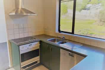 18 Toomer Place, Beachlands