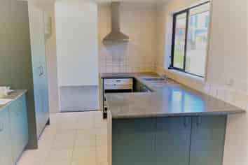 18 Toomer Place, Beachlands