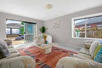 38 Millington Drive, Botany Downs