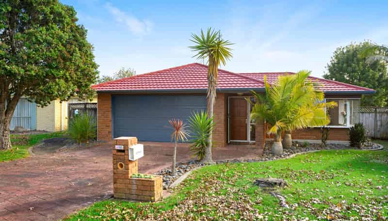 38 Millington Drive, Botany Downs