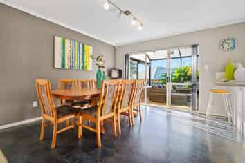 38 Millington Drive, Botany Downs