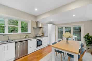 13 Wavell Street, Karori