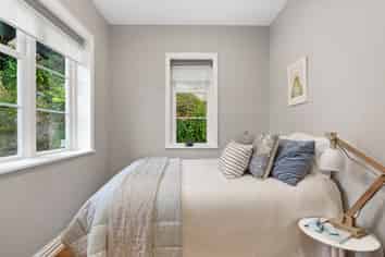 13 Wavell Street, Karori