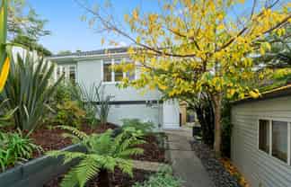 13 Wavell Street, Karori