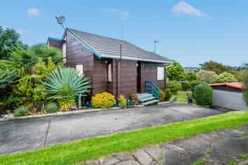 8 Branston Avenue, Browns Bay