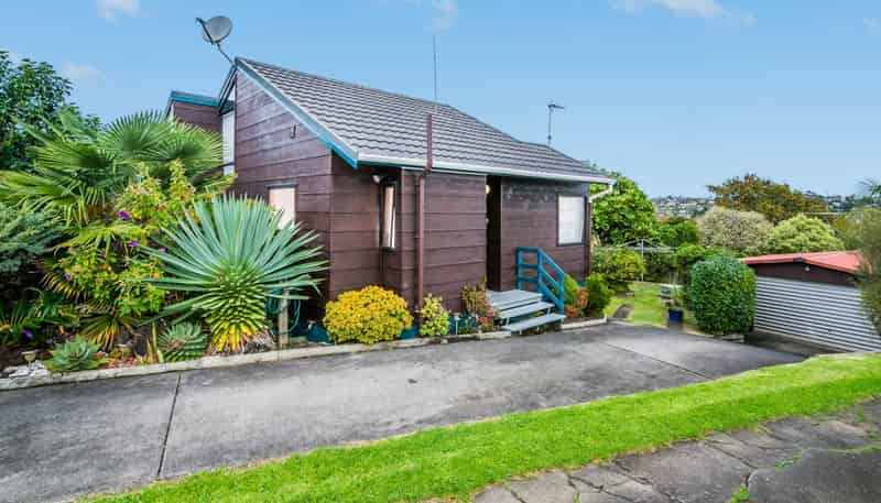 8 Branston Avenue, Browns Bay