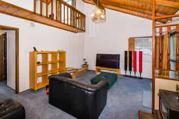 8 Branston Avenue, Browns Bay