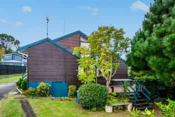 8 Branston Avenue, Browns Bay