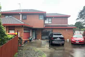 2/27 Omana Road, Papatoetoe