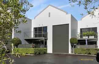 25/6 Airborne Road, Rosedale