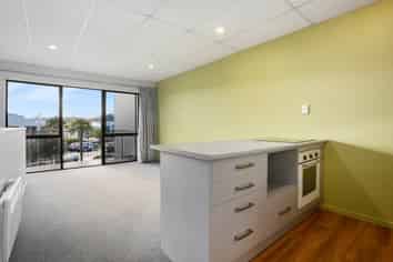 25/6 Airborne Road, Rosedale