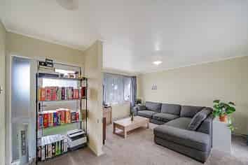 73 Calthorp Close, Favona