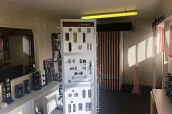 HIGH QUALITY WAREHOUSE, OFFICE, SHOWROOM