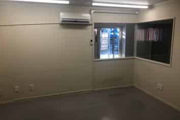 HIGH QUALITY WAREHOUSE, OFFICE, SHOWROOM