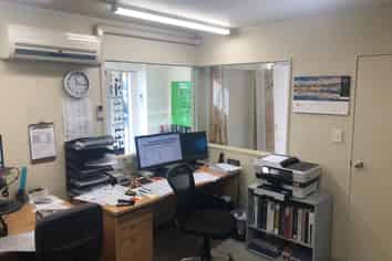 HIGH QUALITY WAREHOUSE, OFFICE, SHOWROOM