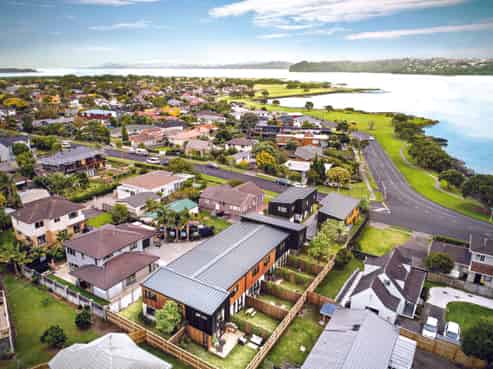 1  Seaforth Avenue, Mangere Bridge