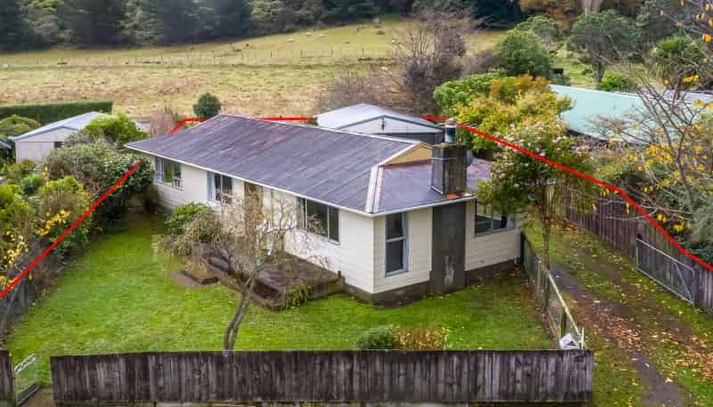 27 Churchill Crescent, 