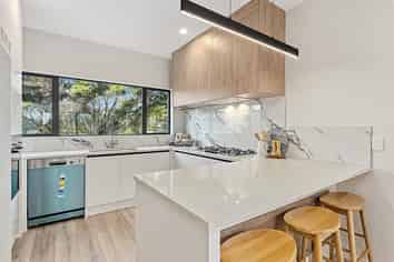 20 Waka Street, Albany