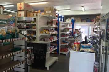 RETAIL SHOP ON MAIN ARTERIAL ROAD