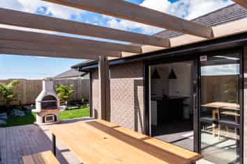  Anne Burton Drive , Warkworth