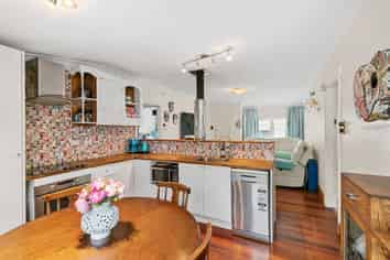 457 Stokes Valley Road, Stokes Valley