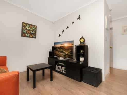 2B/14a Clevedon Road, Papakura