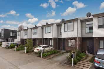 25 Komanawa Lane, Mount Wellington